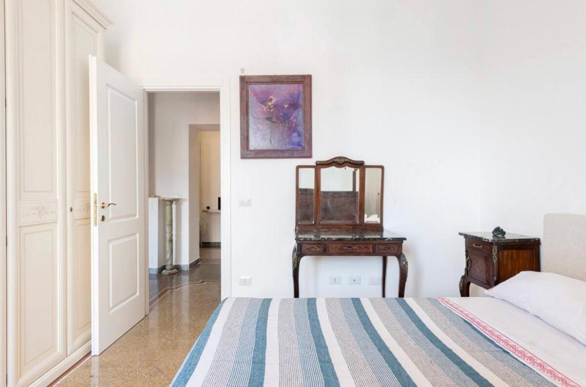 Roma Private Rooms Exterior photo